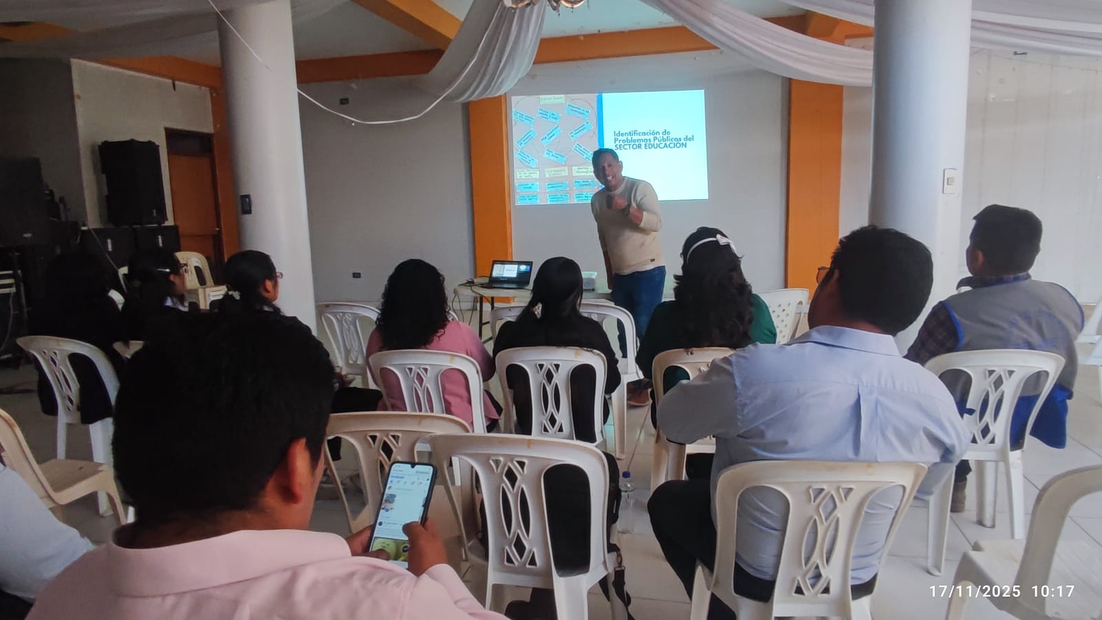 Levantamiento de la información de manera participativa respecto al Análisis del contexto y situación educativa actual para el PEL 2036.