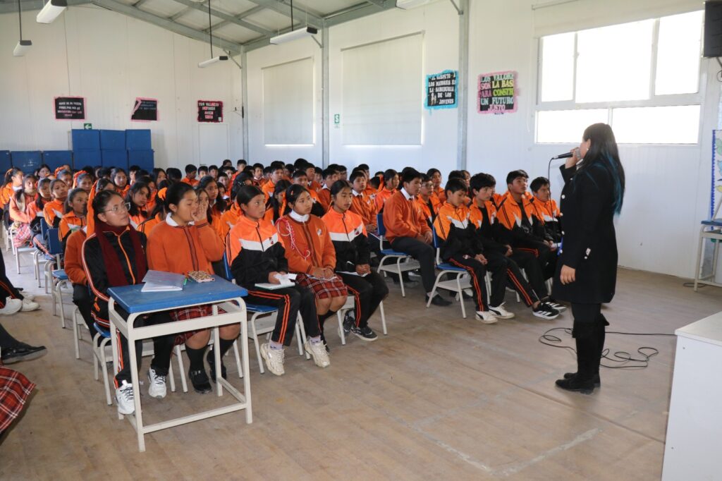 JORNADA DE ASISTENCIA SOCIOEMOCIONAL Y SOPORTE EN CRISIS A LOS ESTUDIANTES